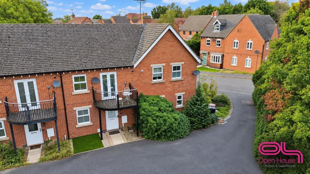 Glamorgan Way, Church Gresley, DE11, photo 2