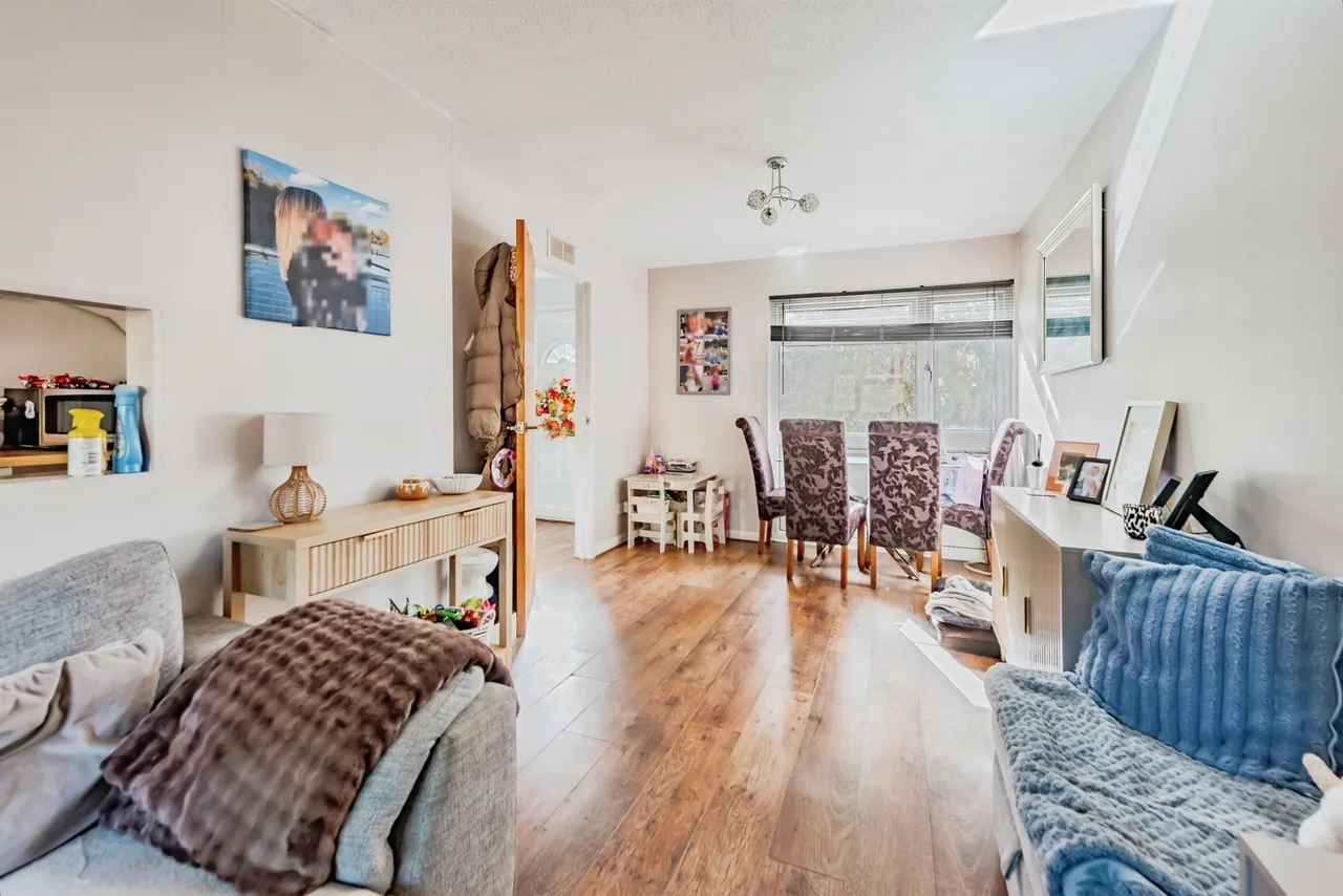 Gorling Close, Ifield, RH11, photo 4