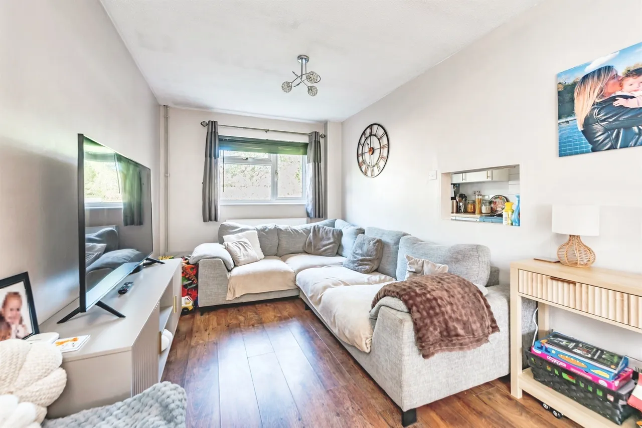 Gorling Close, Ifield, RH11, photo 3