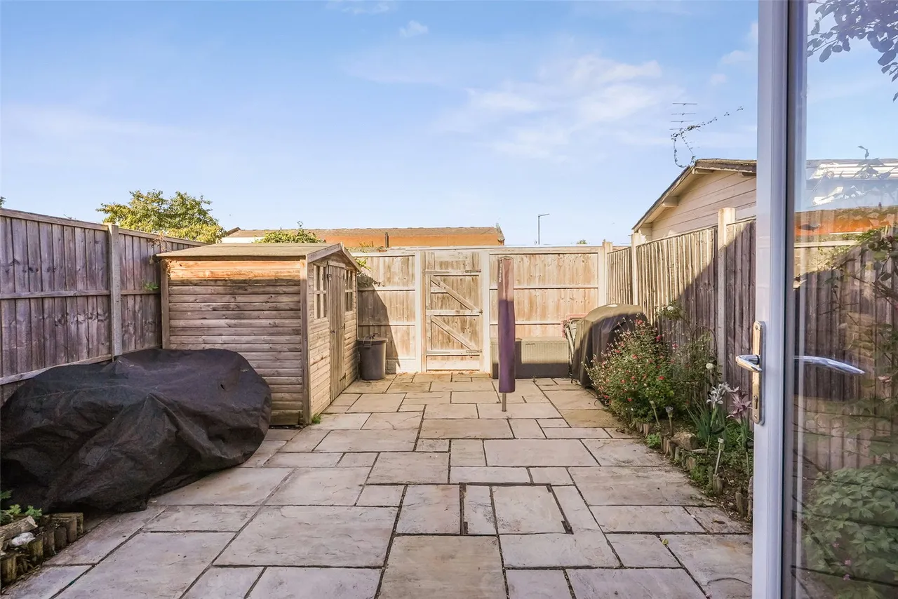 Millbourne Road, Hanworth, TW13 6NQ, photo 9