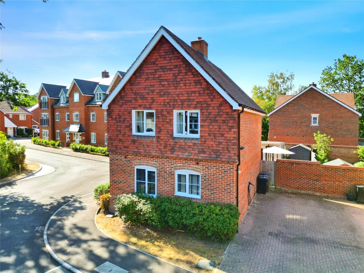 Dove Close, Crowthorne, Berkshire, RG45 6HF, photo 9