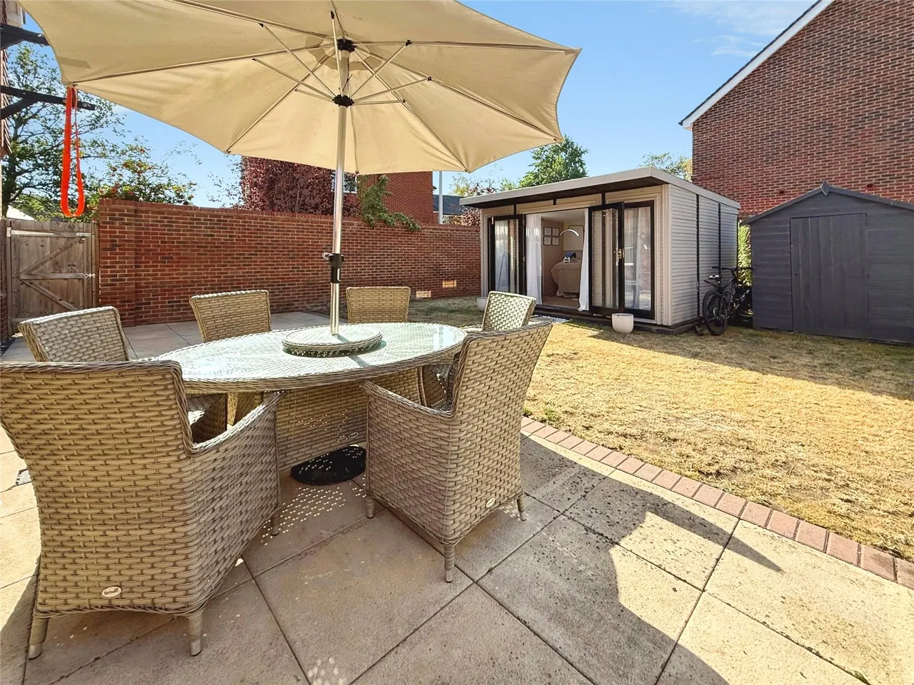 Dove Close, Crowthorne, Berkshire, RG45 6HF, photo 18