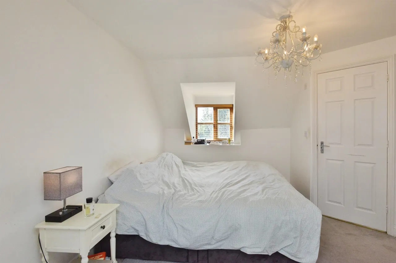 London Road, Loughton, MK5, photo 14