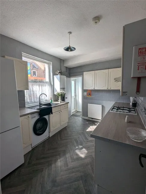 Fawcett Road, Southsea, Hampshire, PO4, photo 4