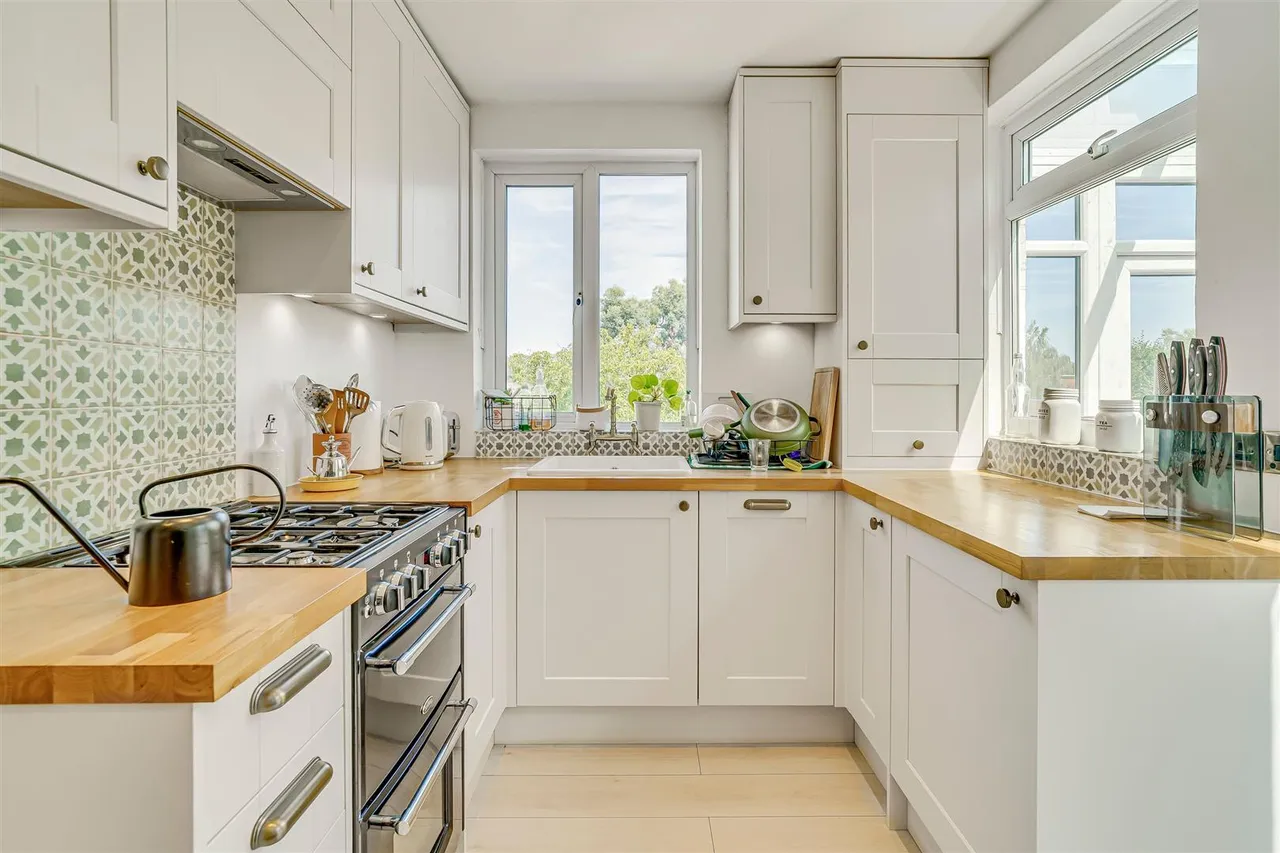 Upper Richmond Road West, East Sheen, SW14, photo 6