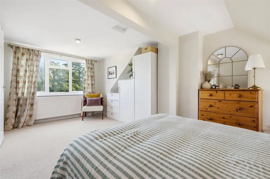 with 3 bedrooms in Bishop's Stortford, CM23, photo 6