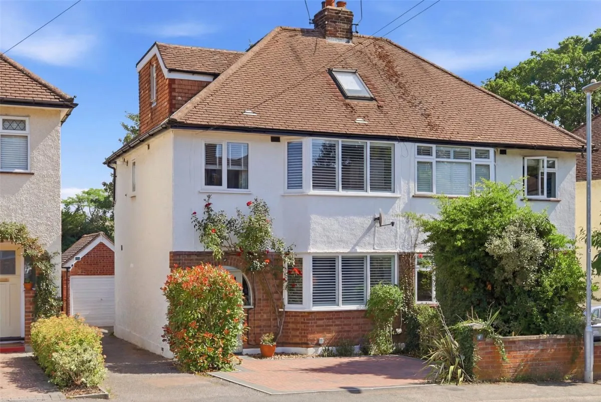 3 bed house for sale, with 3 bedrooms in Bishop's Stortford, CM23