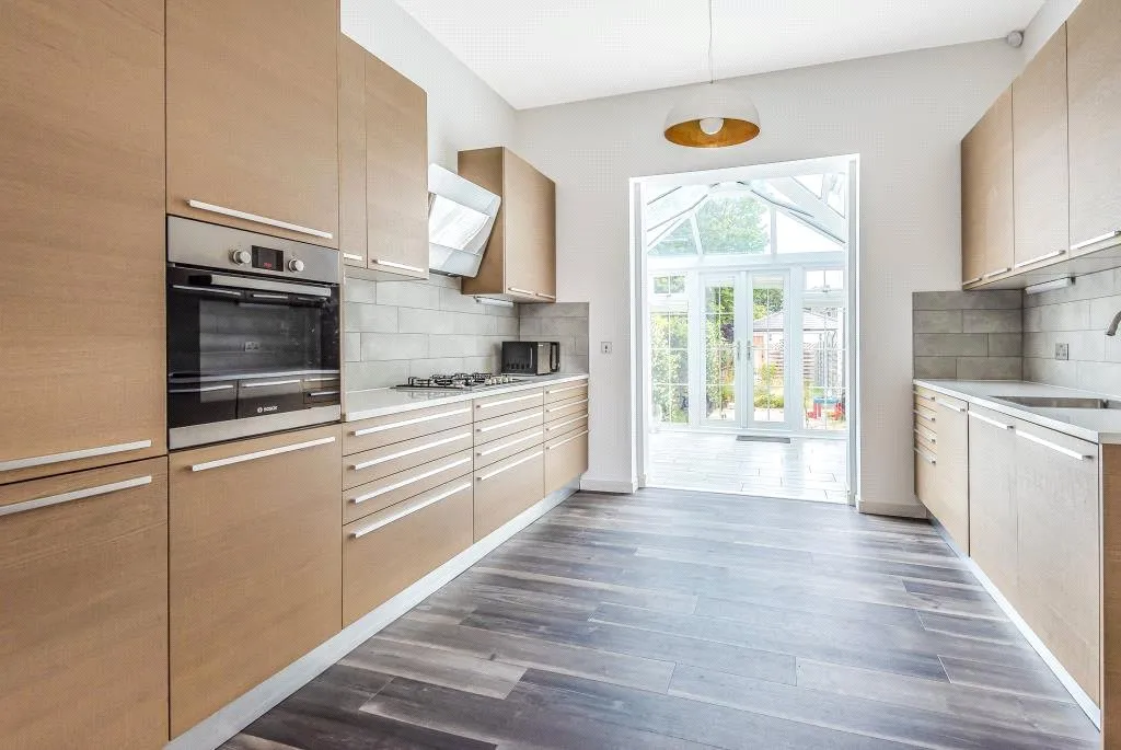Gresham Road, Staines-upon-Thames, TW18, photo 4