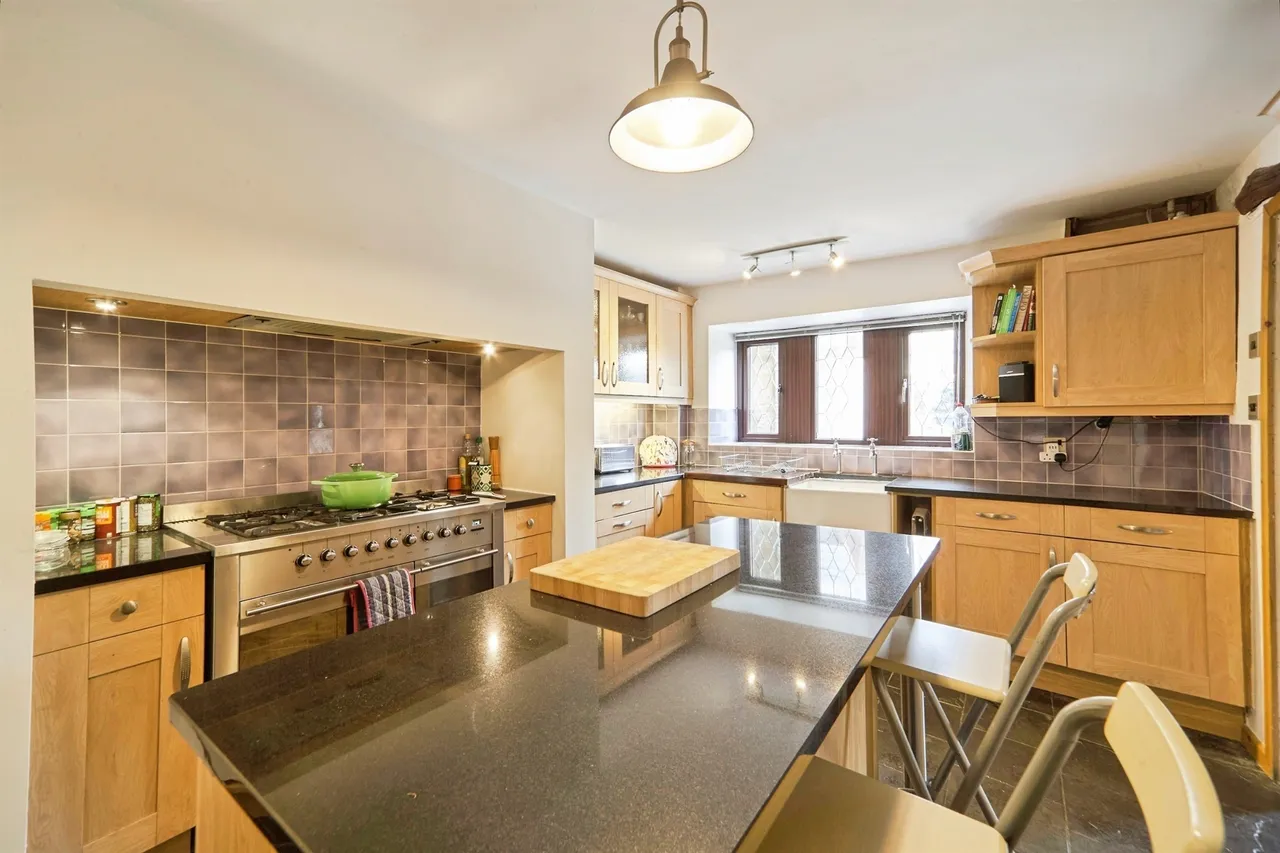 Long Lee Lane, Keighley, photo 5