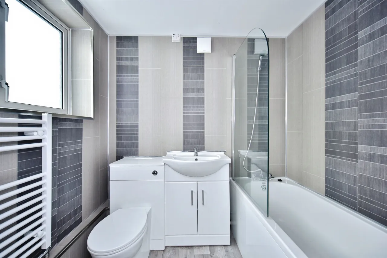 Harold Road, Sittingbourne, ME10, photo 12