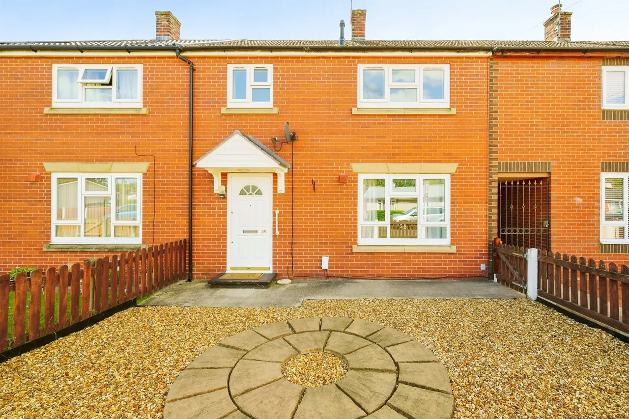 4 bed house for sale — Mallory Road, Whitby, Ellesmere Port