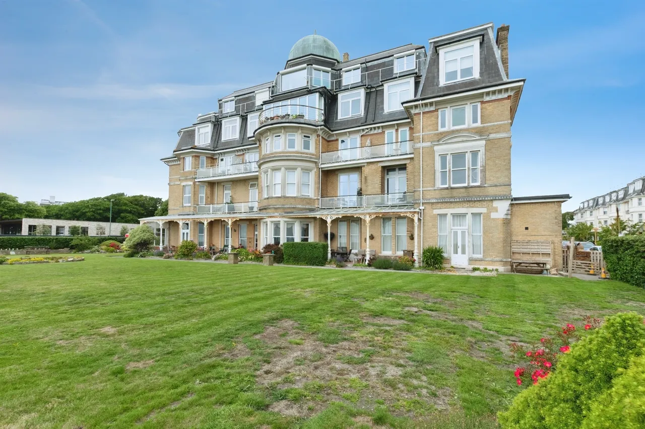 1 bed flat for sale, West Hill Road, Bournemouth, BH2