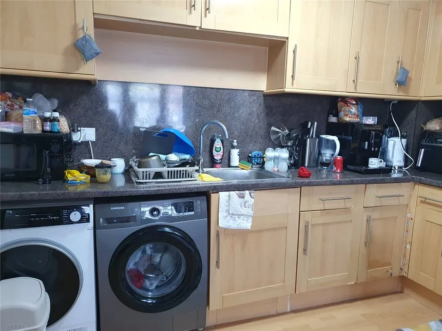 London Road, Slough, Berkshire, SL3, photo 3
