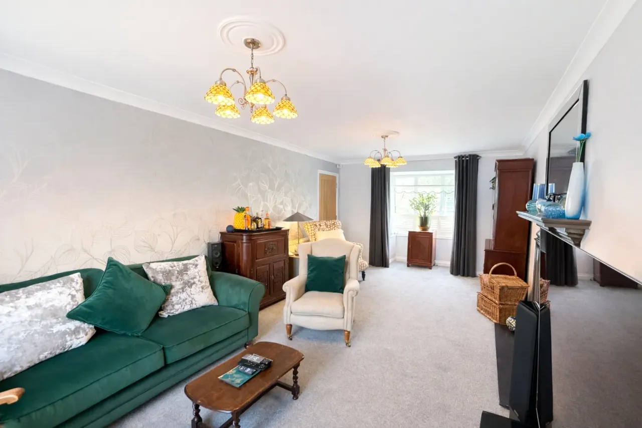 Nevendon Road, Wickford, SS12, photo 6