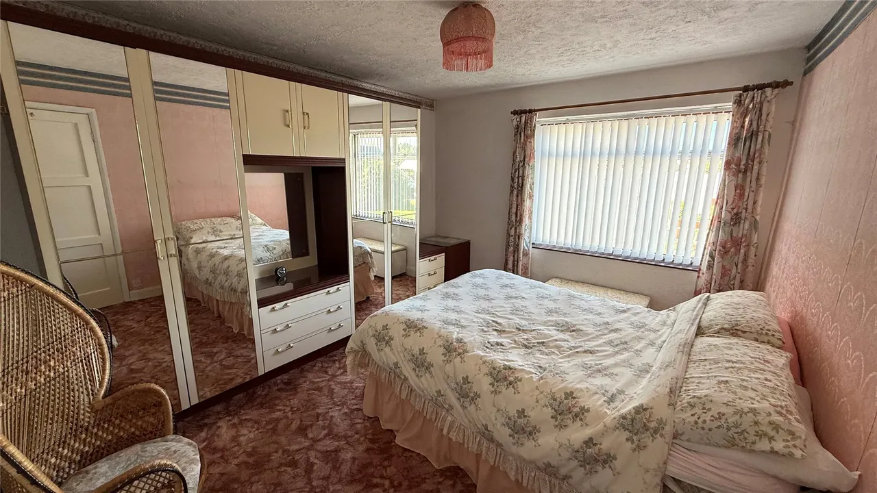 Kronsbec Avenue, Little Sutton, CH66, photo 14