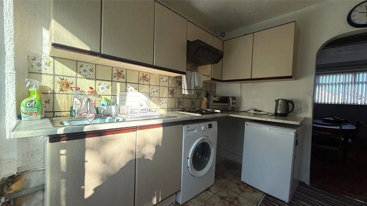 Kronsbec Avenue, Little Sutton, CH66, photo 7