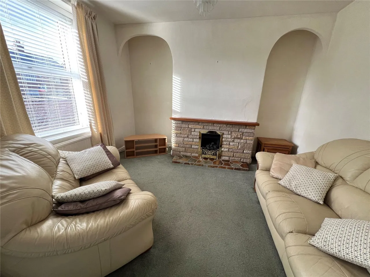 Hayfield Road, New Mills, High Peak, Derbyshire, SK22, photo 3
