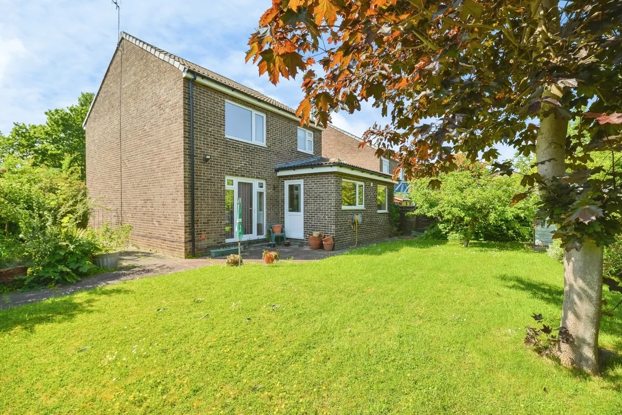 Monmouth Drive, Eaglescliffe, Stockton-on-Tees, TS16, photo 2