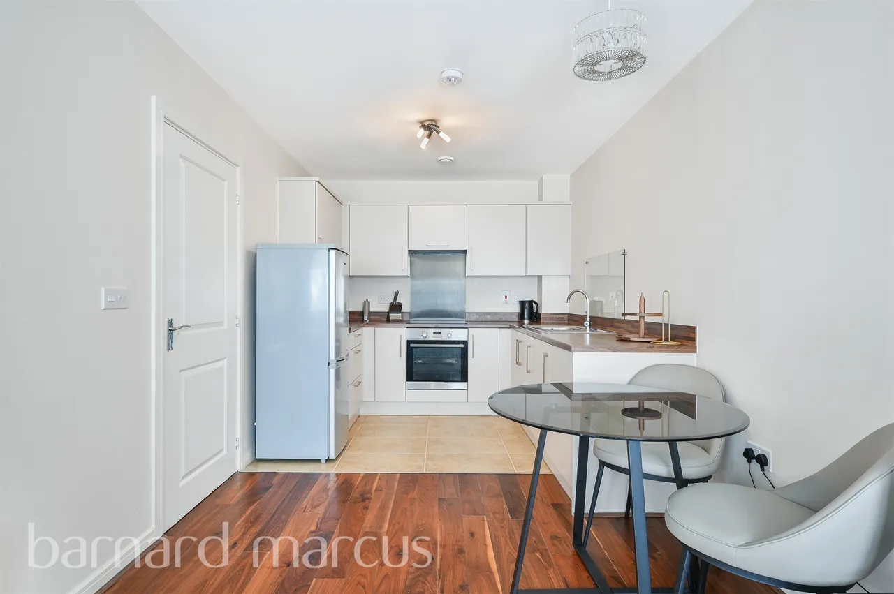 Schoolgate Drive, Morden, SM4, photo 5