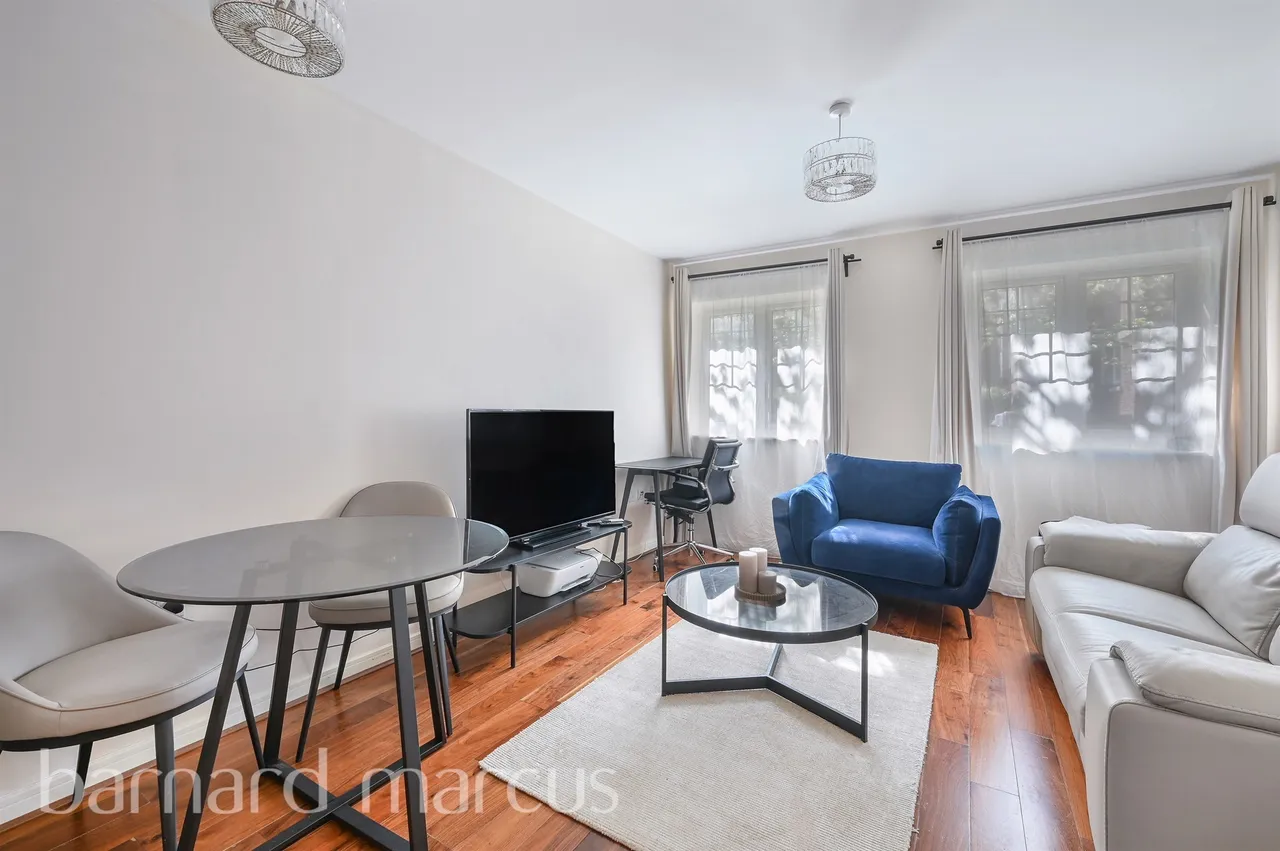 Schoolgate Drive, Morden, SM4, photo 3