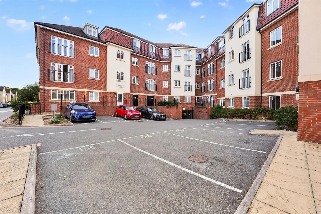 Schoolgate Drive, Morden, SM4, photo 13