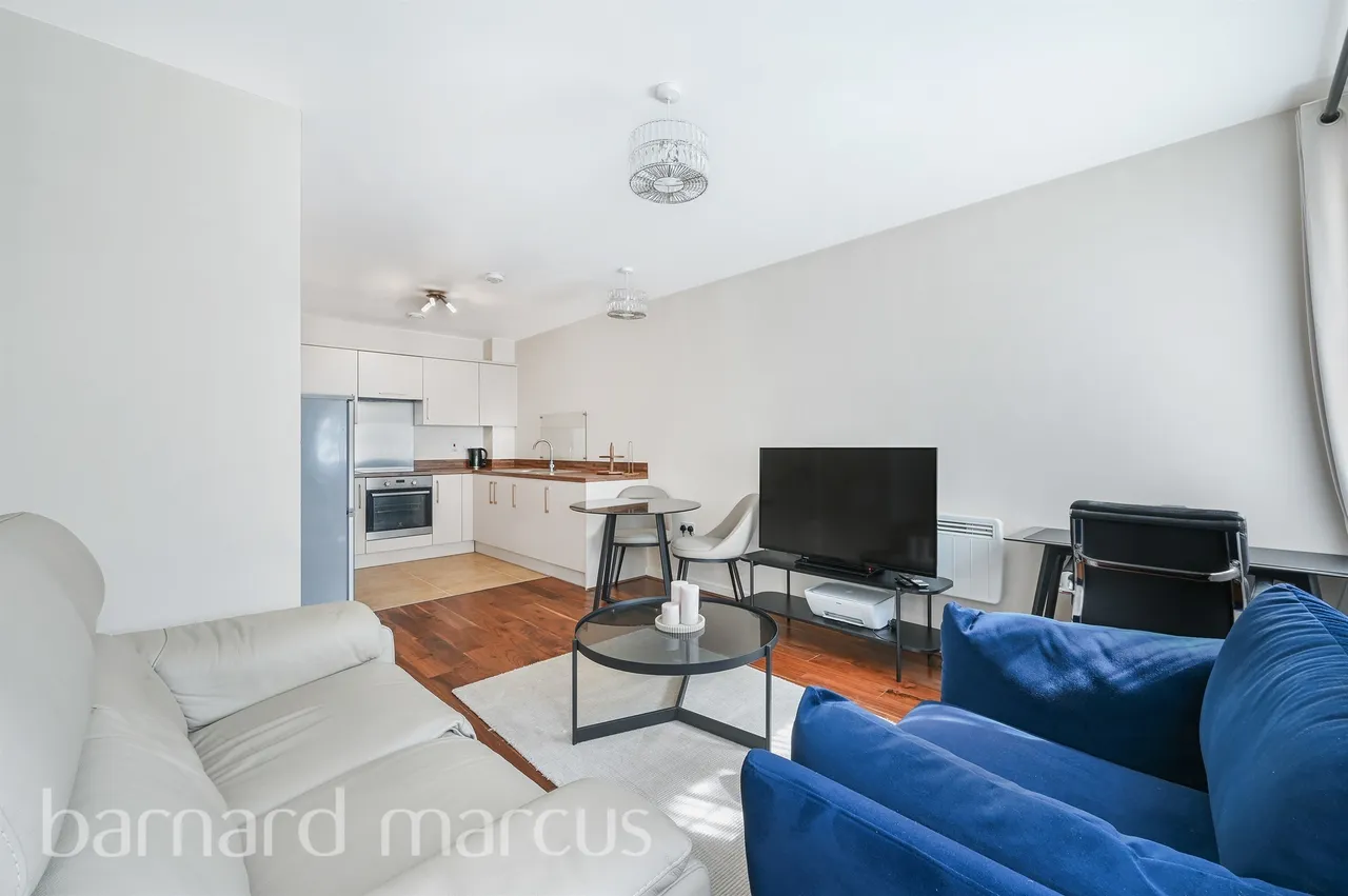 Schoolgate Drive, Morden, SM4, photo 2