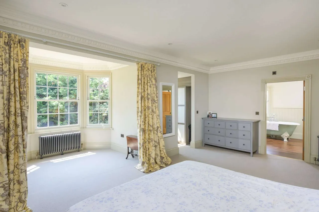 Castle Lane, Donnington, Newbury, Berkshire, RG14 2LD, photo 11