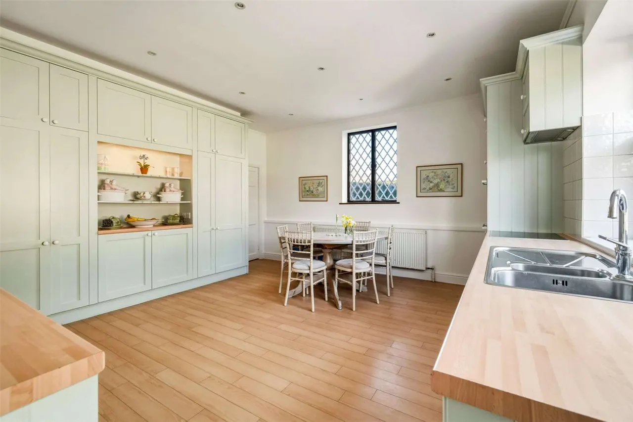 Hallingbury Place, Great Hallingbury, Bishop's Stortford, CM22 7UE, photo 5