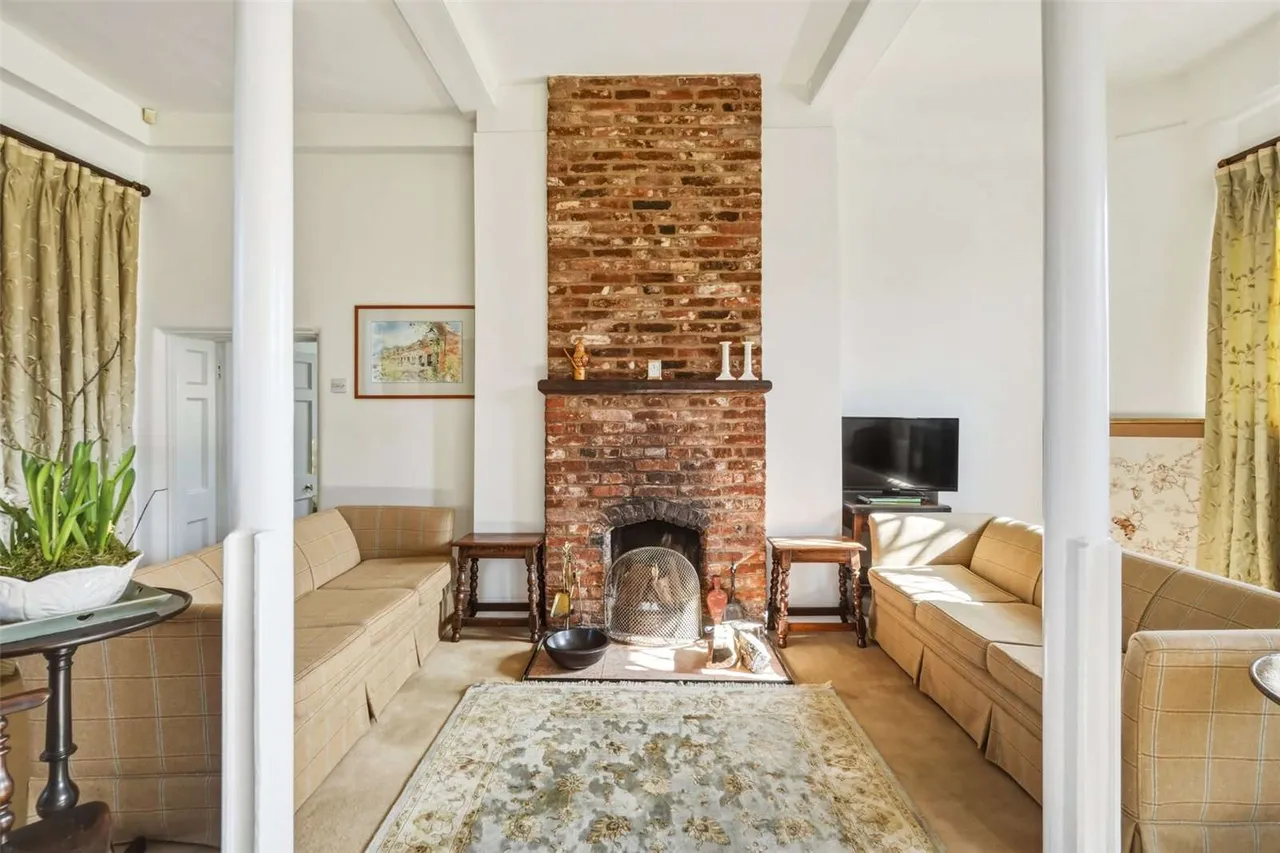 Hallingbury Place, Great Hallingbury, Bishop's Stortford, CM22 7UE, photo 7