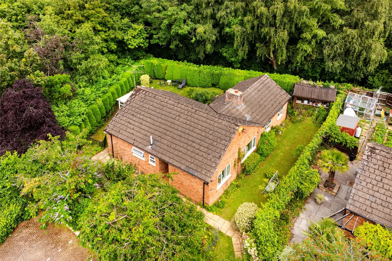 3 bed house for sale, Station Terrace, Buckingham, MK18