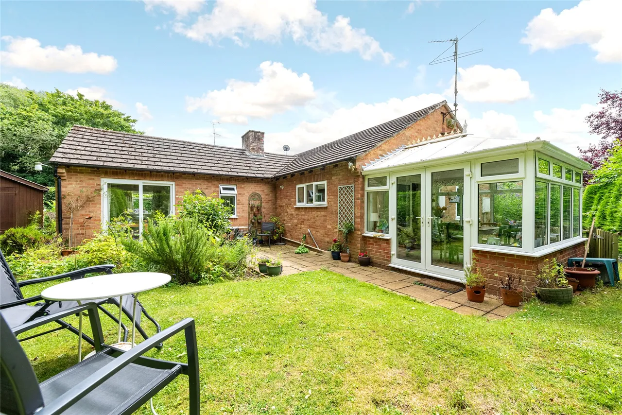 Station Terrace, Buckingham, MK18, photo 17