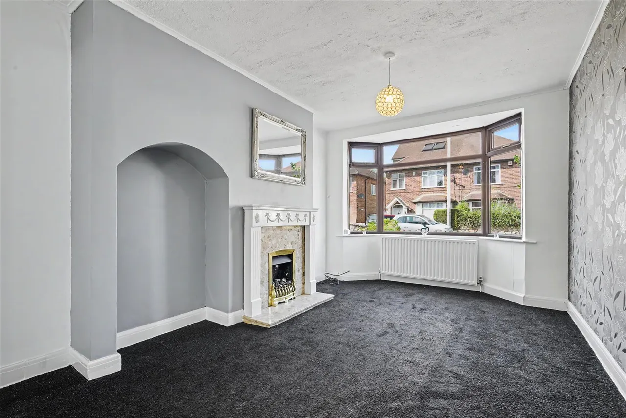 West Crescent, Beeston Rylands, NG9, photo 2