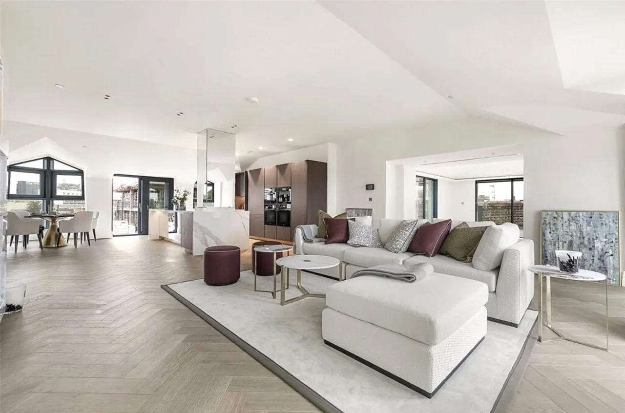 3 bed flat to rent, Compass House, Notting Hill, W2