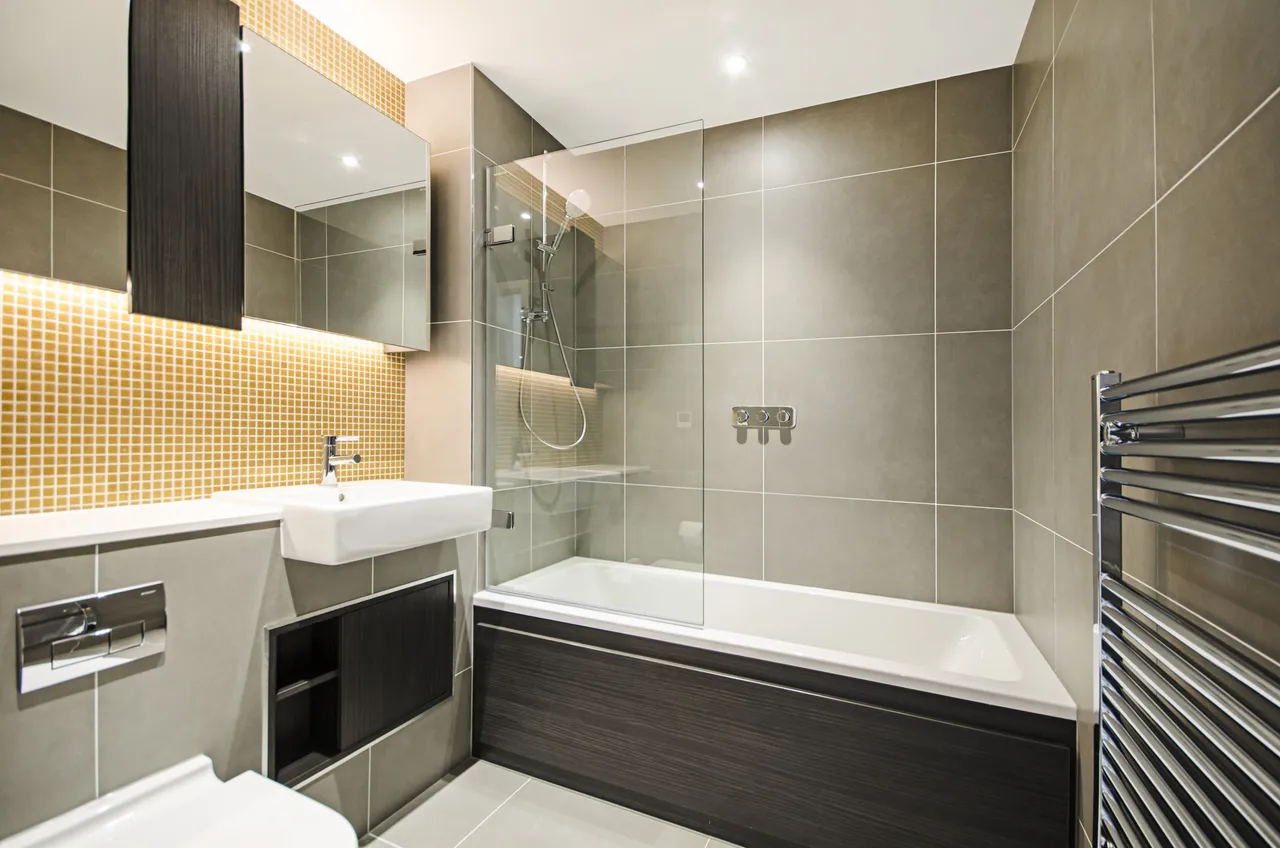Flat 37, Sandpiper Building, 44 Newnton Close, London, photo 4