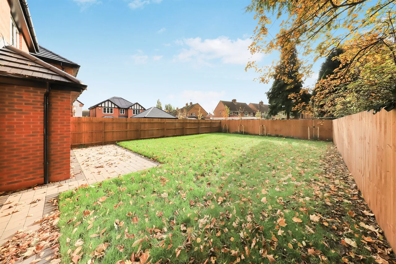 Lichfield Road, Bloxwich, WS3, photo 5