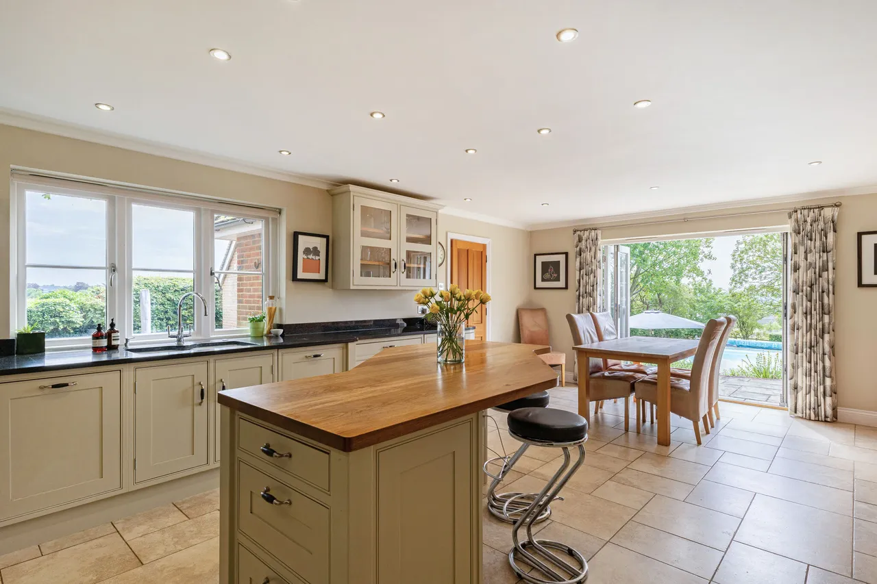 Bradcutts Lane, Cookham, Maidenhead, SL6, photo 4