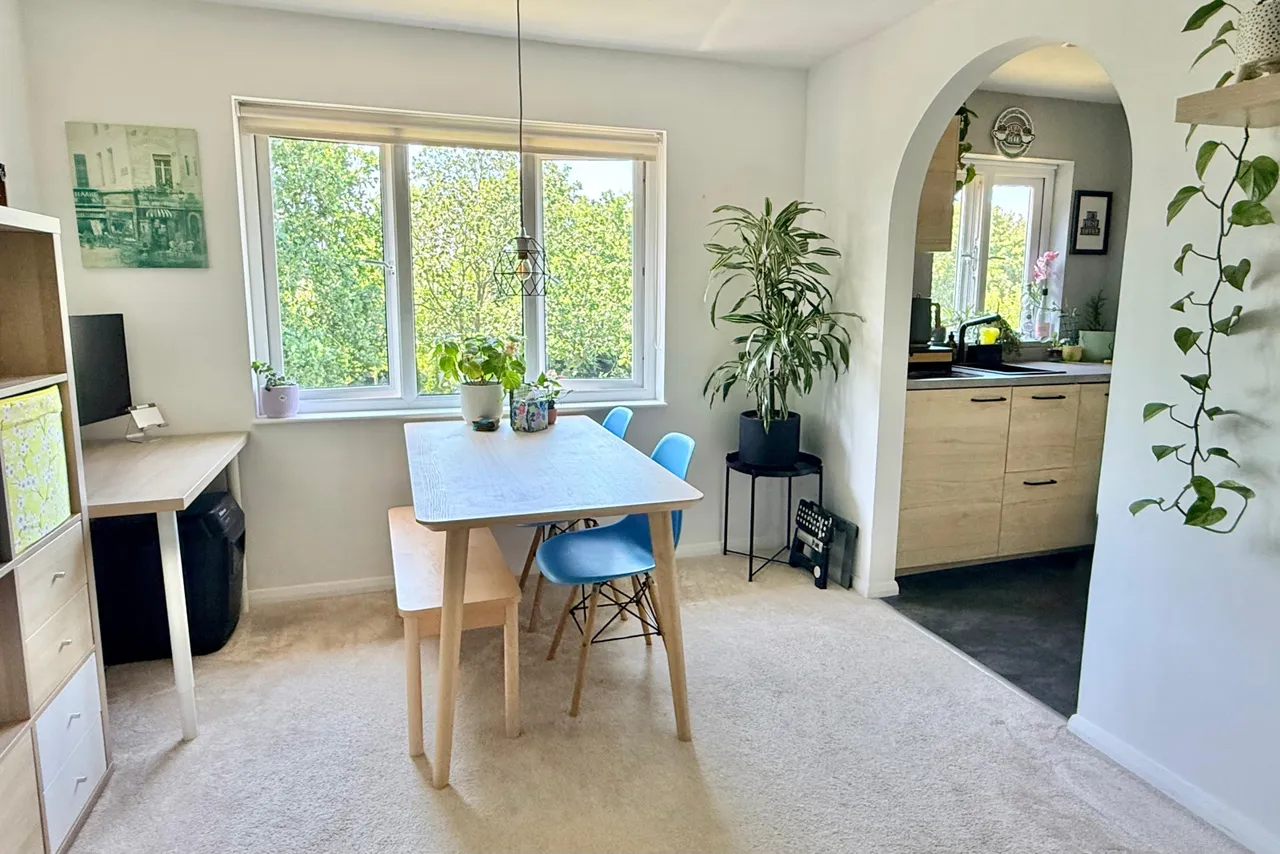 Ringwood, BH24, photo 8