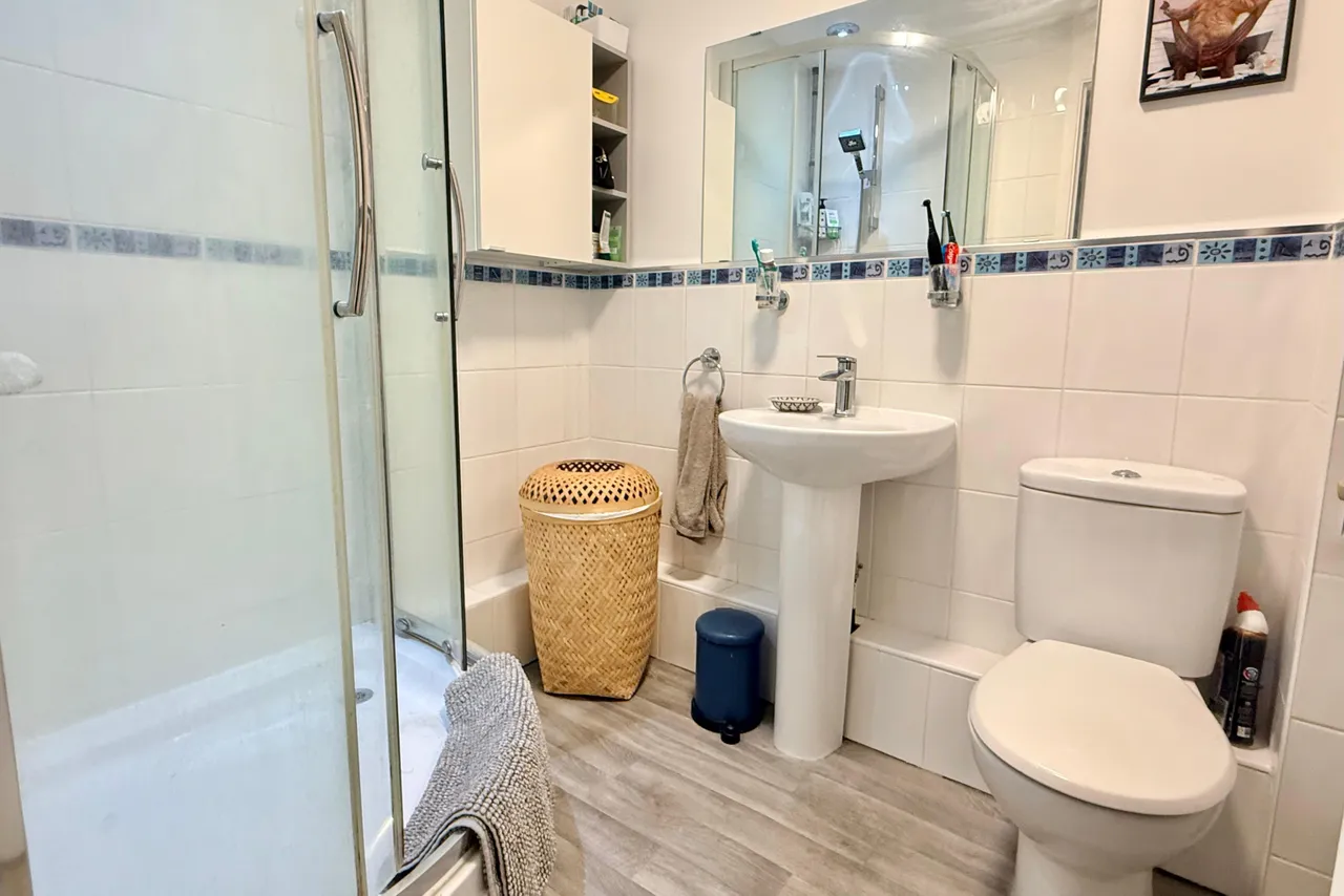 Ringwood, BH24, photo 11