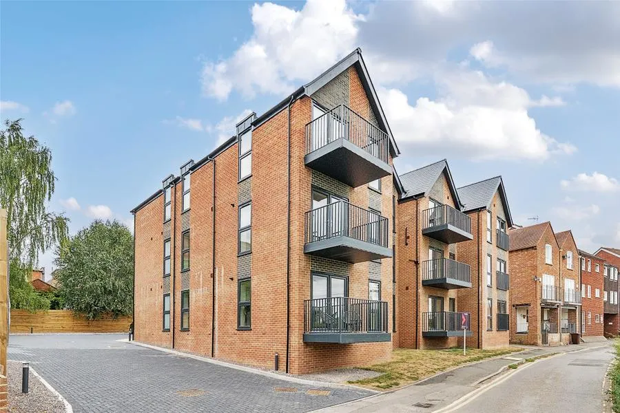 2 bed flat for sale, Pavilion View, GL20