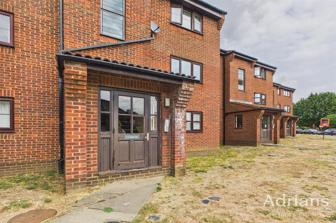 Crocus Way, Chelmsford, CM1, photo 13