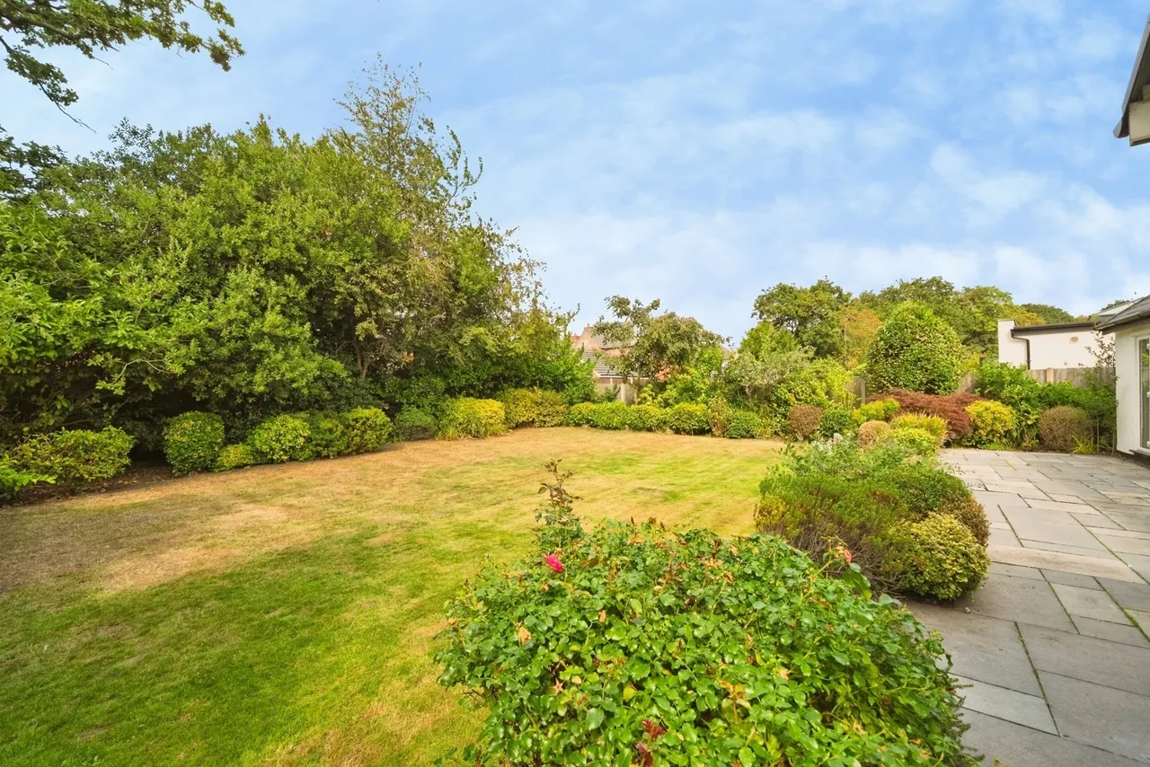 Brancote Gardens, Bromborough, CH62, photo 15