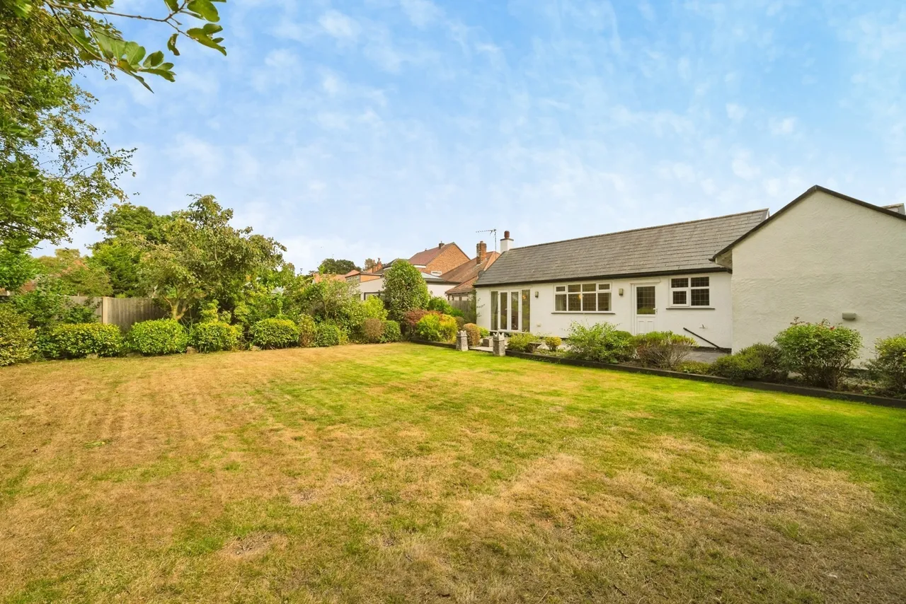 Brancote Gardens, Bromborough, CH62, photo 16