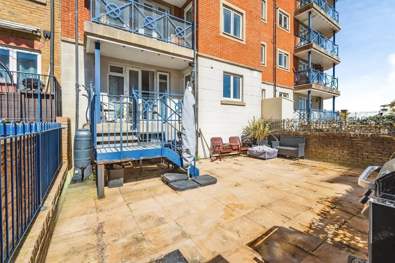 San Juan Court, Eastbourne, BN23, photo 23
