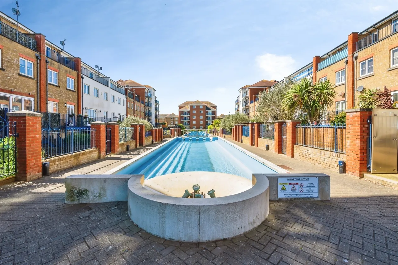 San Juan Court, Eastbourne, BN23, photo 21