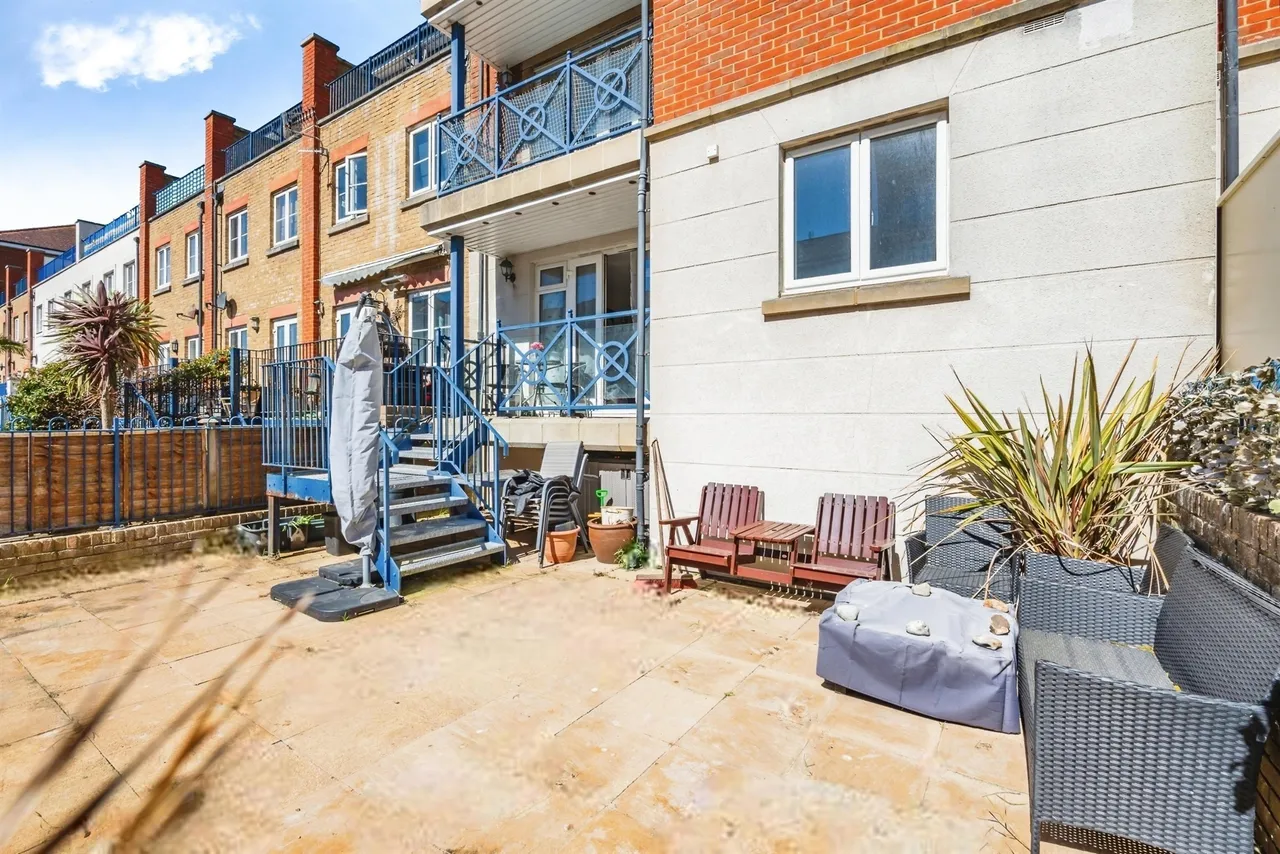 San Juan Court, Eastbourne, BN23, photo 24