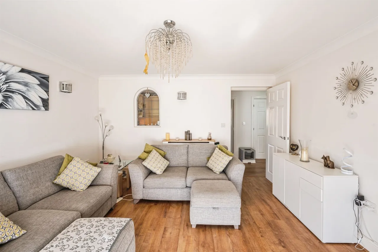 San Juan Court, Eastbourne, BN23, photo 7