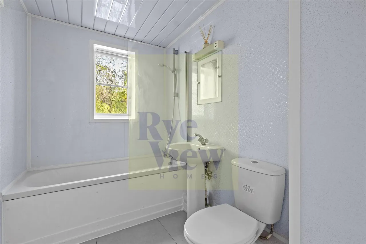 High Wycombe, Buckinghamshire, HP13 7AY, photo 6