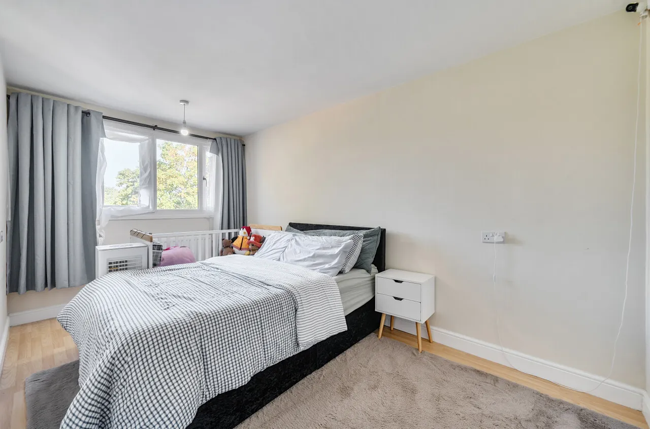 Worcester Close, Farnborough, Hampshire, GU14 8JW, photo 7