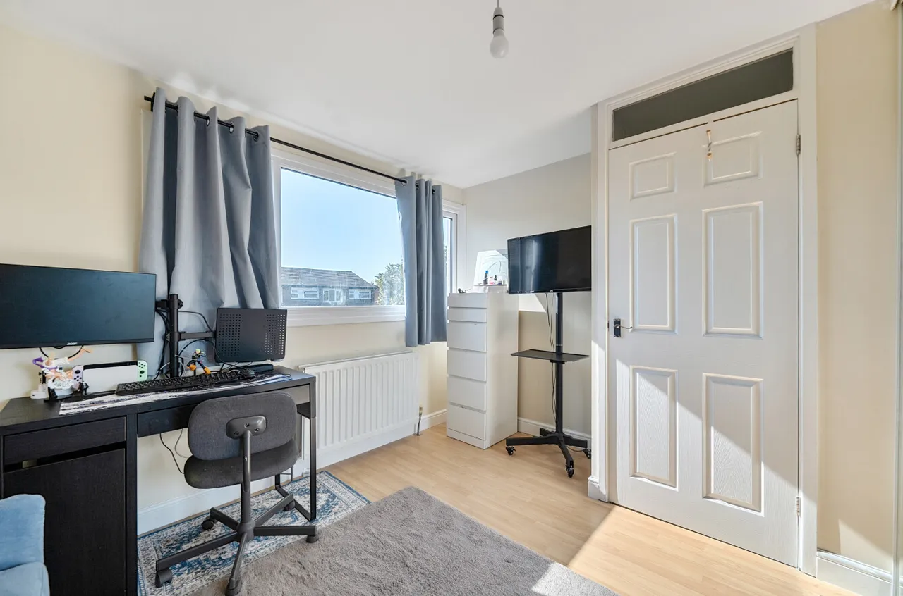 Worcester Close, Farnborough, Hampshire, GU14 8JW, photo 8
