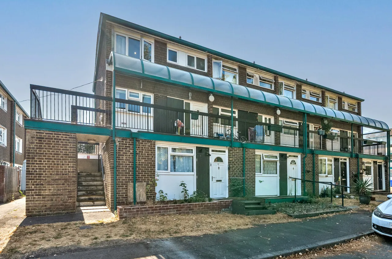 Worcester Close, Farnborough, Hampshire, GU14 8JW, photo 15